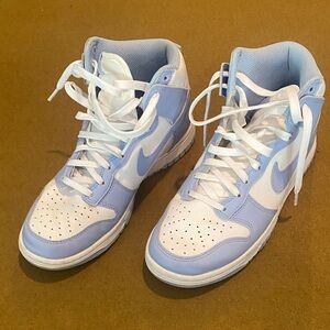 Nike Women's Light Blue and White Sneakers